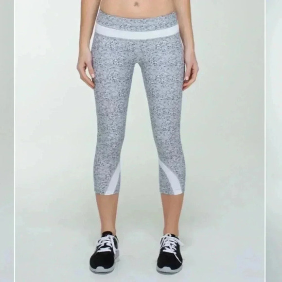 Lululemon run inspire crop 11 - Picture 1 of 11